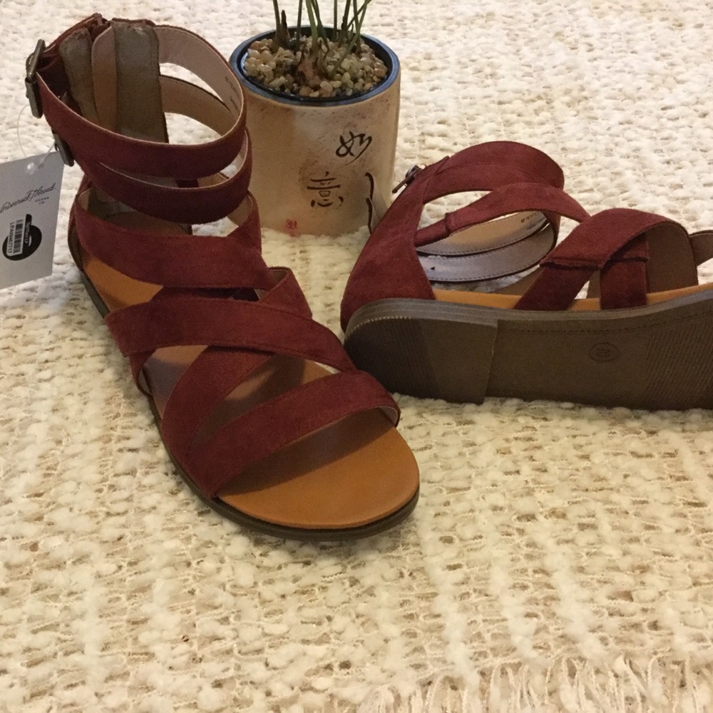 *last one *Universal Thread  gladiator sandals - Picture 2 of 4